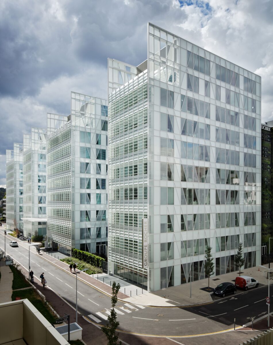 Zenora, Issy-les-Moulineaux