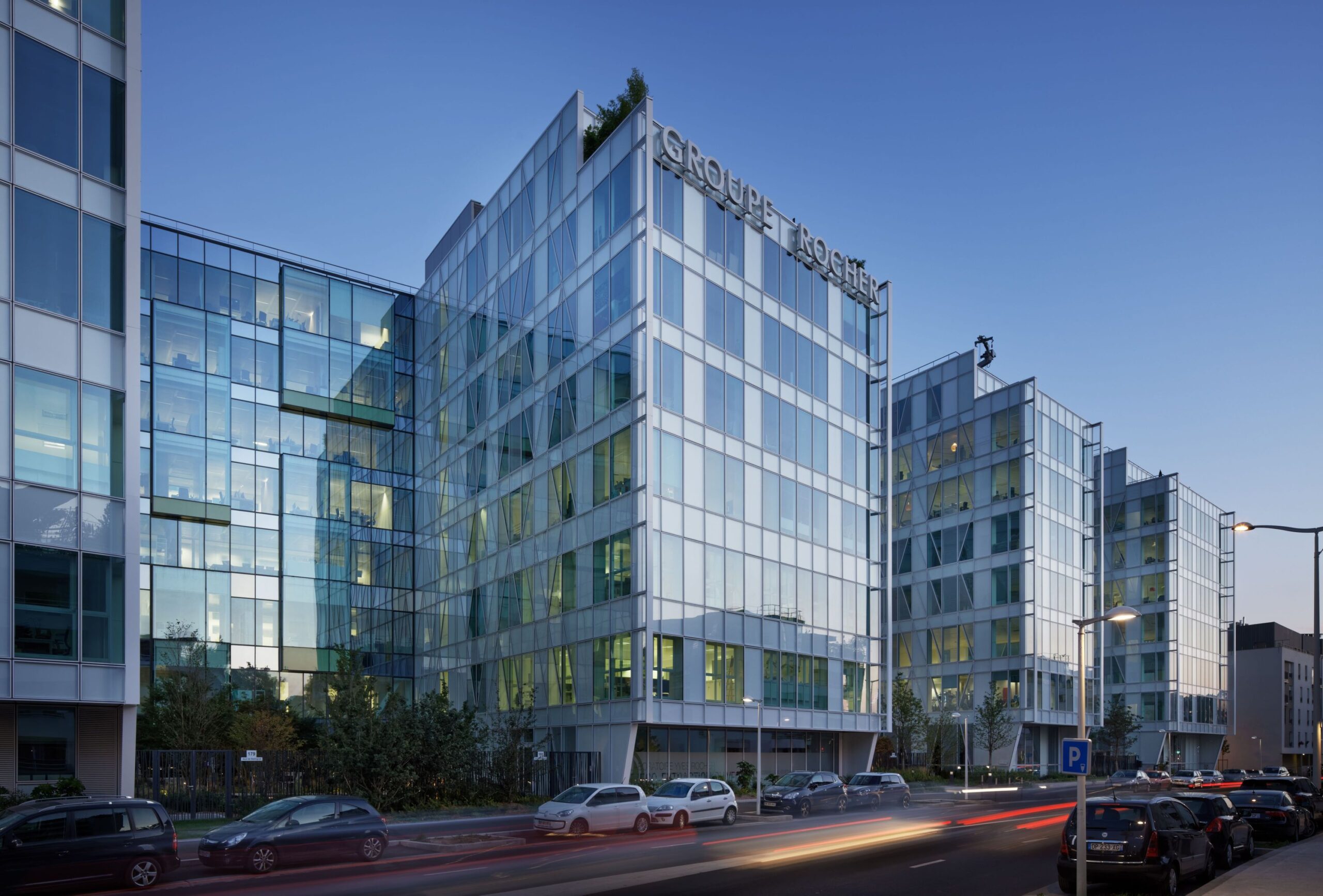 Zenora, Issy-les-Moulineaux