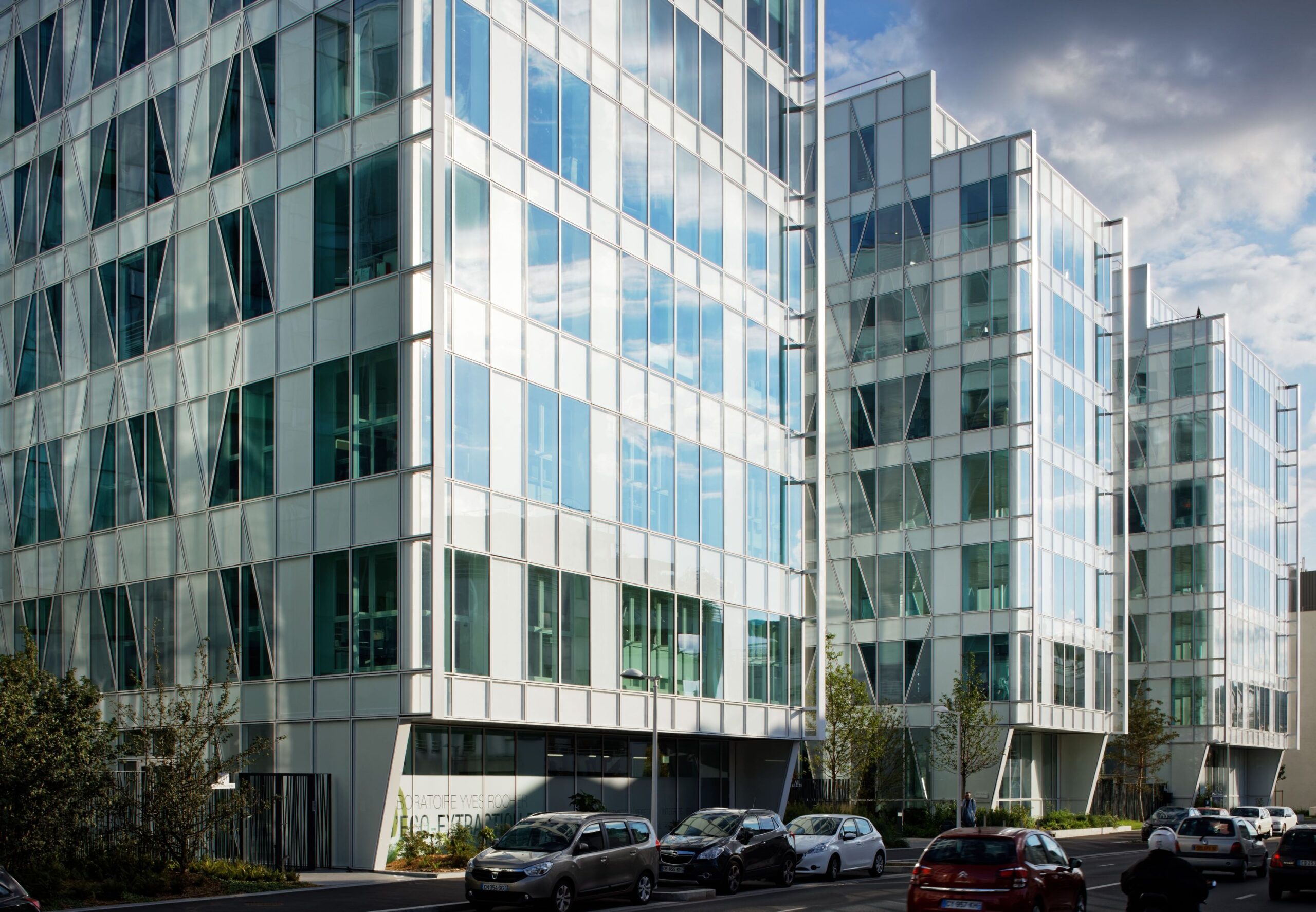 Zenora, Issy-les-Moulineaux